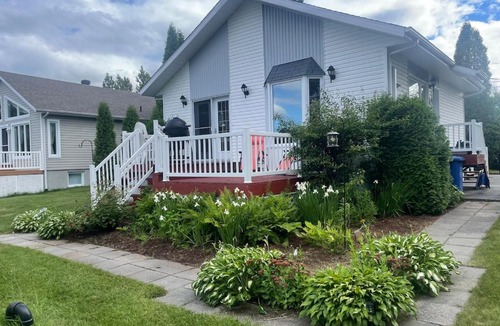 Alma Ski Chalet | Chalet au bord du lac à la Baie Boudreault