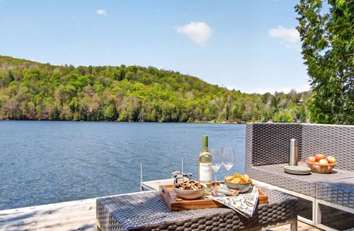 St-Adolphe-d'Howard House | Chalet Beaulac avec SPA et embarcations