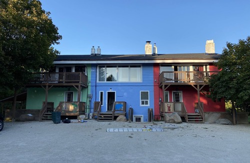 The Blue Mountains Ski Chalet | Chalet Blue - “Moose & Bear” (2 chalets, 10 bedrooms, sleeps 24)