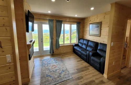 Yarmouth House | Chalet By The Sea