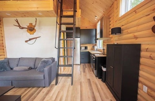 La Tuque Ski Chalet | Chalet Chasseur, waterfront