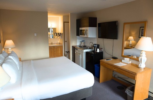 Kitimat Hotel | Chalet Inn