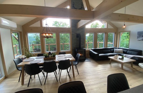 Saint-Faustin-Lac-Carre Ski Chalet | Chalet L'Aventure in the Heart of the Laurentians