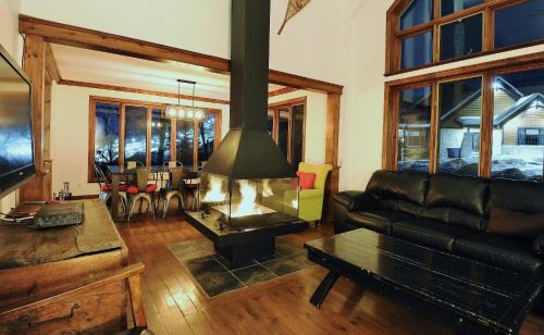 Stoneham Ski Chalet | Chalets Alpins- 10 Chemin des Montagnards
