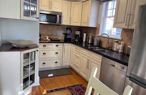 Kitsilano House | Character home away home in kitsilano
