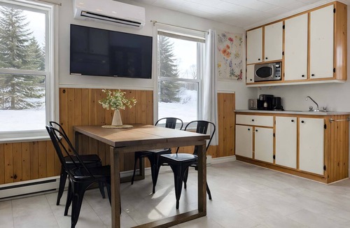 Saint-Tite-des-Caps Ski Chalet | Charlevoix - Chalet w/Spa, BBQ, Firepit & Nature