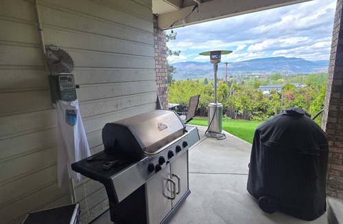 Crawford House | Charming 1-bedroom in a house with AC and WiFi in Kelowna 5 min to Okanagan Lake