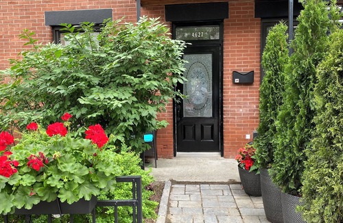 Mile End Apartment | Charming 2-bedroom apt with WiFi, AC , back yard in excellent Plateau Montréal