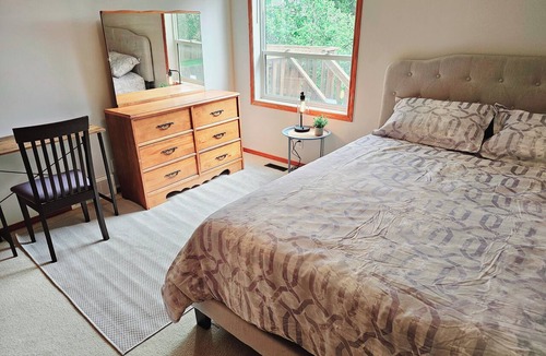 Red Deer House | Charming 3 bedroom in Lancaster