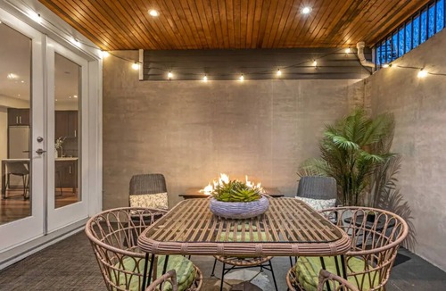 Hollyburn Apartment | Charming Coastal Hideaway in Ambleside