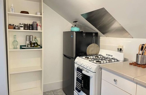 Fairfield Apartment | Charming Suite in Heritage Manor, Free Parking