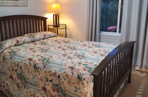 Cowichan Bay Bed & Breakfast | Charming walkout basement patio suite - ocean views.