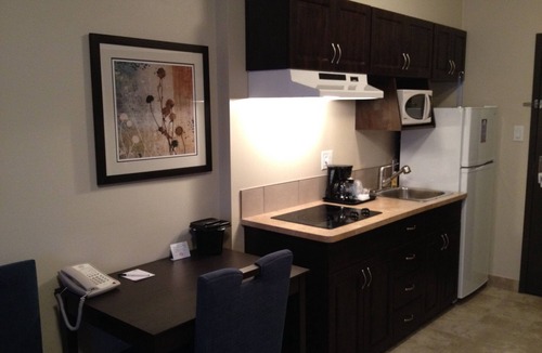 Kindersley Hotel | Chateau All Suites Hotel