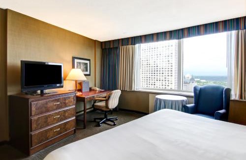 Downtown Edmonton Hotel | Chateau Lacombe Hotel