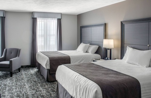 Moncton Hotel | Chateau Moncton Trademark Collection by Wyndham