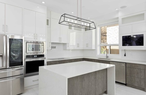 Killarney House | Cheerful 5 bedroom house in Vancouver