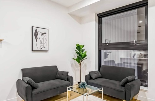 Mount Pleasant Apartment | Chic Downtown Living | Sauna, Gym + Pool Table Access