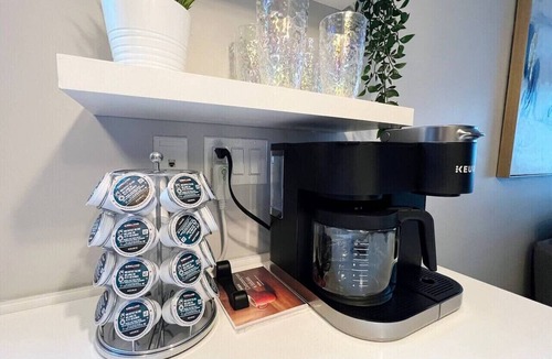 South London Apartment | Chic Stay | Walk to Covent Garden & Hyland Cinema