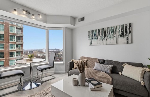 Bloor-Yorkville Apartment | Chic Yorkville 1BR Suite