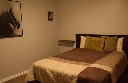Chilliwack Proper Village West House | "Chilliwack Oasis Awaits: Vrbo Bliss with Pool, HotTub and Movie Theatre!"