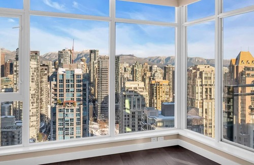 Yaletown Condo | City/Water views