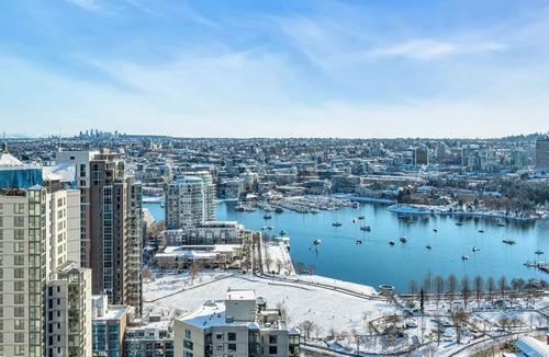 Yaletown Condo | City/Water views