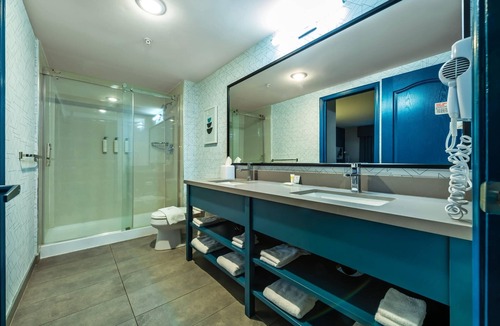 Lower Sumas Mountain Hotel | Clarion Hotel & Conference Centre Abbotsford