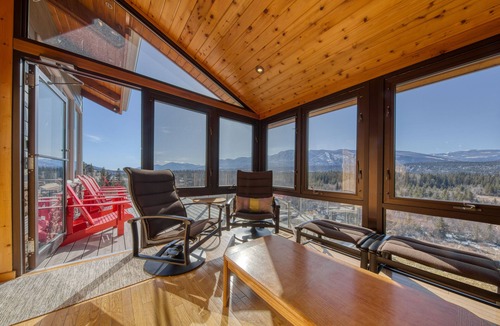 East Kootenay House | Cliff Cabin | Hot Tub | Spectacular Views