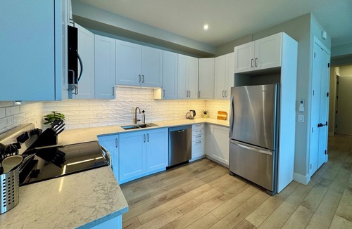 Central Okanagan House | Close to beaches, hiking and wineries