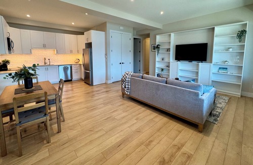 Central Okanagan House | Close to beaches, hiking and wineries