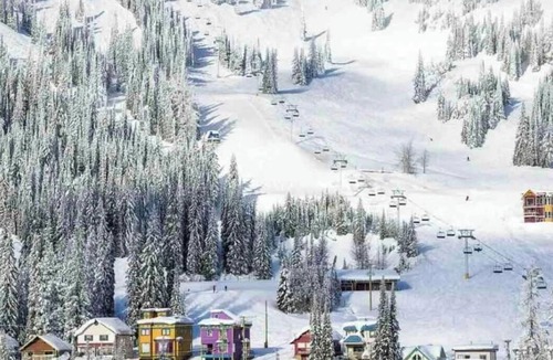 Foothills House | Close to SilverStar mountain getaway 3bedroom suite