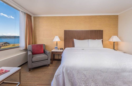 Campbell River Hotel | Coast Discovery Inn