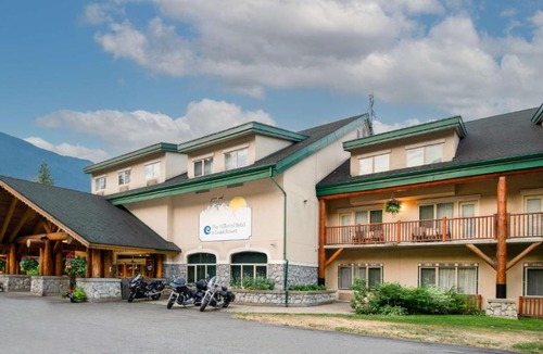 Revelstoke Hotel | Coast Hillcrest Hotel
