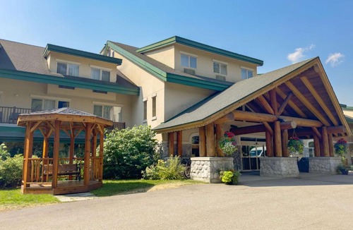 Revelstoke Hotel | Coast Hillcrest Hotel
