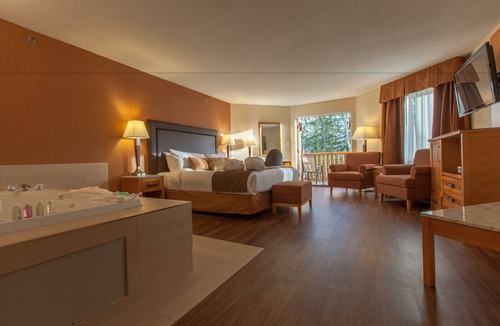 Revelstoke Hotel | Coast Hillcrest Hotel