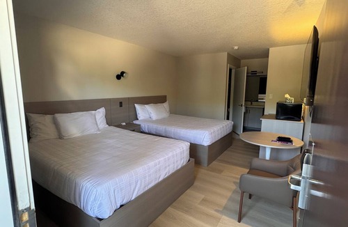 Red Deer Hotel | Coast Red Deer Hotel