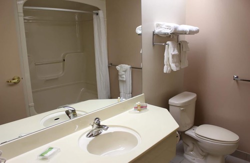 Halifax Hotel | Coastal Inn Halifax