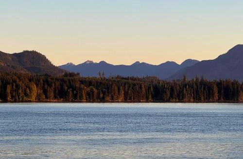Alert Bay House | Coastal Nest Ocean & Mountain View Suite