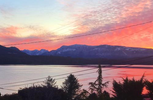 Alert Bay House | Coastal Nest Ocean & Mountain View Suite