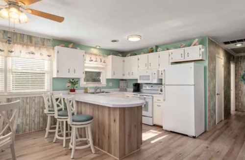 Colington Cottage | Coastal Paradise at “Be Still & Know” OBX