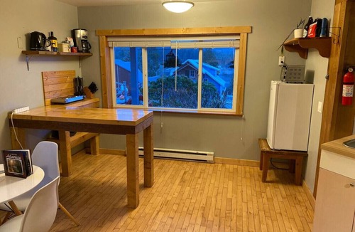 Ucluelet Condo | Coastal Suite – Waterfront Harbour Retreat in the Heart of Ucluelet