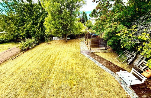 Powell River House | Coastal Wellness Retreat | Spacious 4-Bed Home Near Ocean, Shops & Trails
