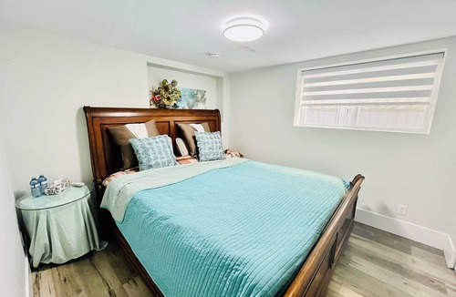 White Rock Bed & Breakfast | CocoTanArt B&B White Rock