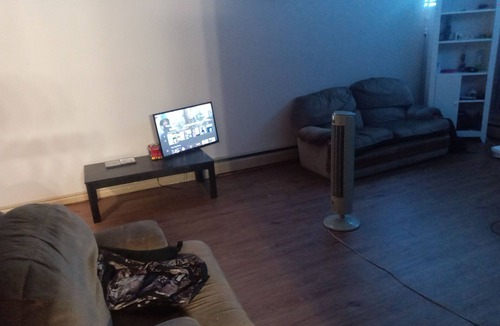North Central Edmonton Apartment | Come stay here but only up to 3 days .