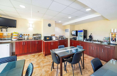 Edson Hotel | Comfort Inn And Suites Edson