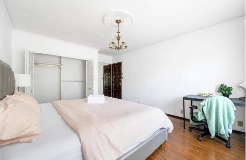 Shaughnessy House | Comfortable 1BR Stay in Central Vancouver