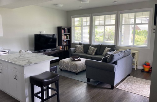 Osoyoos Cottage | Comfortable 2 bedroom suite at The Cottages