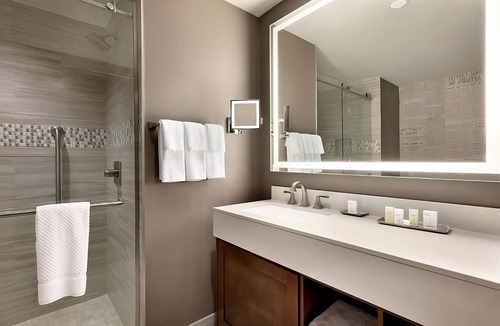 Berkeley Heights Hotel | Comfortable Countryside Stay! 4 Relaxing Units, Pool, Free Breakfast!