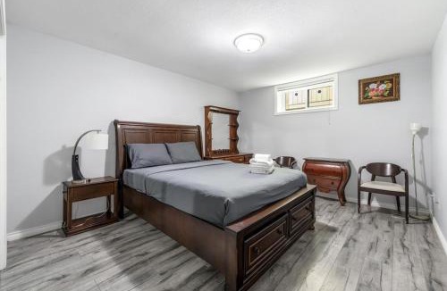 Kerrisdale House | Comfortable Family Home,South Granville