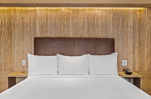 Banff Hotel | Comfortable King Room w/Accessible Amenities